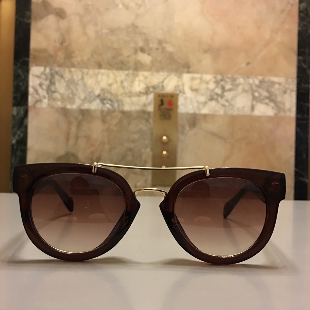 Need Help Finding The Name Of This Sunglasses - image 1